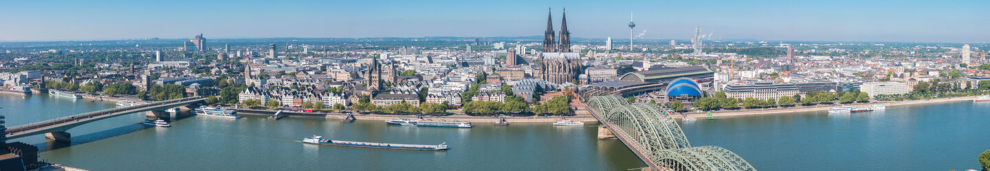 Panorama von Köln © iStock.com / rclassenlayouts