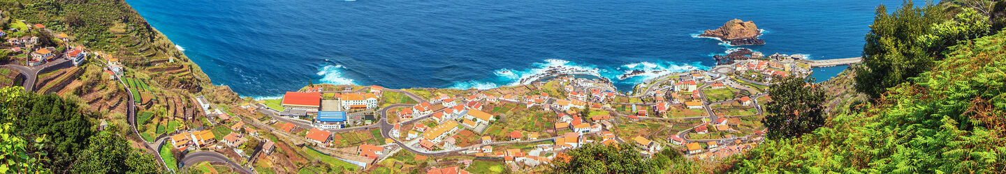 Porto Moniz auf Madeira © iStock.com / Juergen Sack